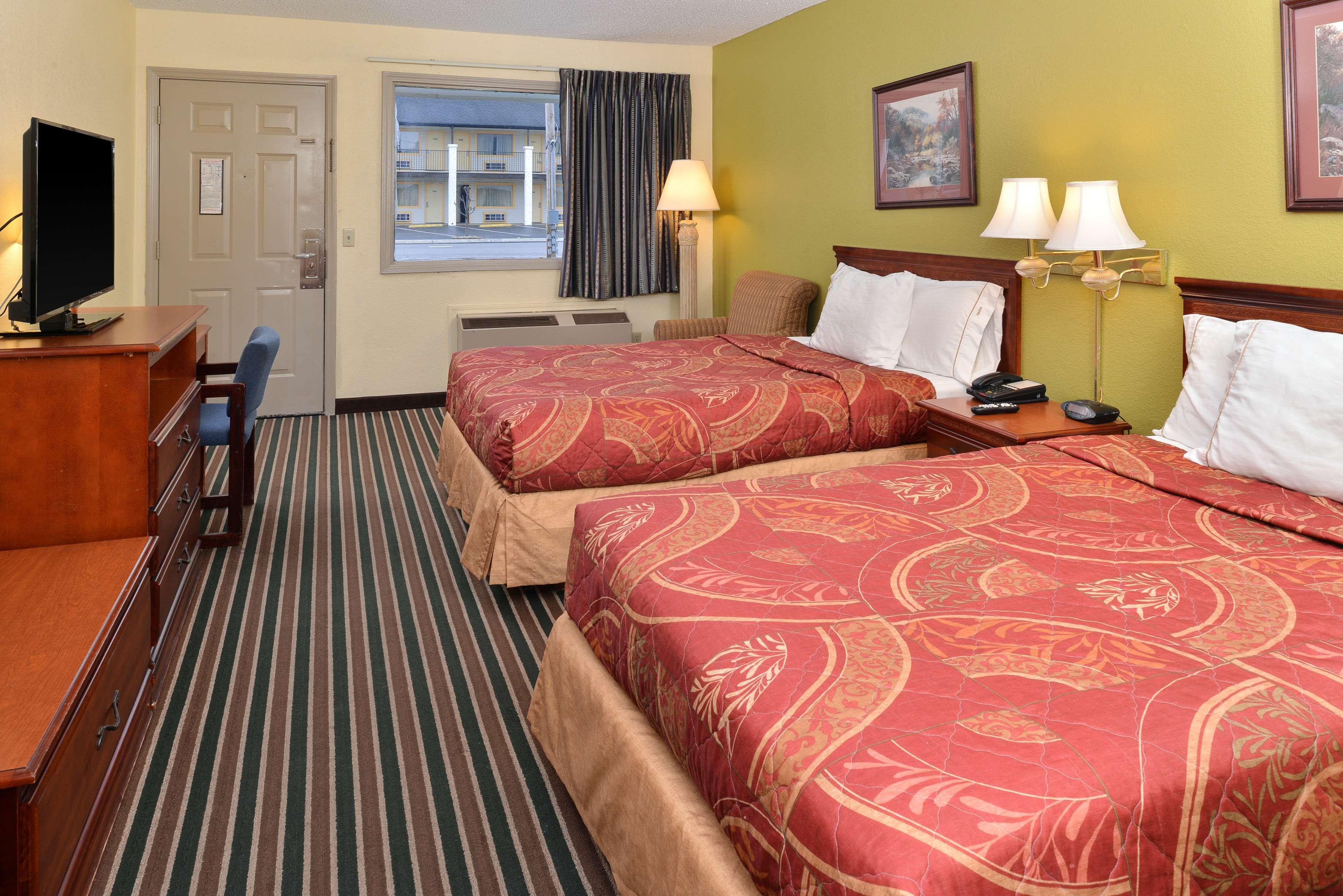 Americas Best Value Inn Dayton Bagian luar foto